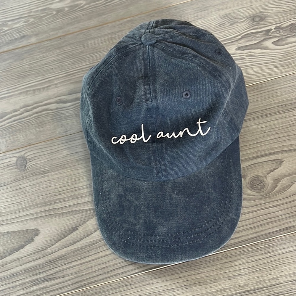 Cool Aunt 🧢